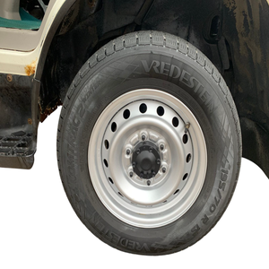 Toyota Dyna 4x4 2020, sans accident, garantie assurée, boîte de vitesses manuelle, carburant diesel, taille des pneus R15, sièges en tissu, côté arrière gauche - Product Image 4