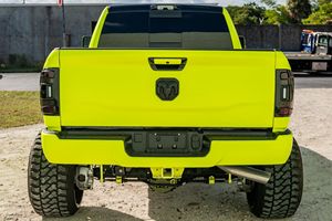 Raam 2500 Laramie Sport Mega Cab 4x4 2023, Gasolina, Bajo Kilometraje - Product Image 3