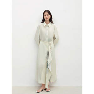 Camisa de popelina verde de algodón estampada con solapa, abertura lateral y cinturón decorativo - Dos opciones de uso - Product Image 1