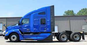 ACHETEZ MAINTENANT - Tarif Économique - Camion Semi-Remorque T680 d'Occasion 2023 avec Cabine Lit Rehaussée, 455 CV, 12 Vitesses - LIVRAISON MONDIALE PORT À PORT - Product Image 4