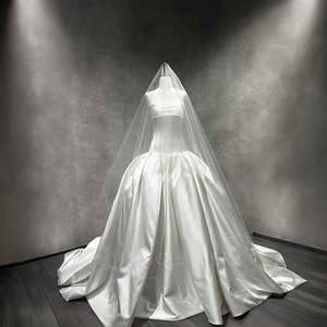 Vestido de Novia Largo Hasta el Suelo con Cuello Barco, Cola Capilla, Satinado, Moderno y Elegante, con Flores y Cristales para Mujer, Modelo NT55 - Product Image 1