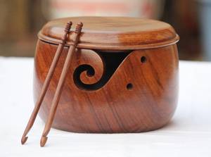 Cuenco de hilo con tapa, soporte grande de hilo hecho a mano para tejer a ganchillo, cuenco con gancho de ganchillo y bolsa de viaje, regalo - Product Image 4