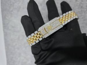 Montre Homme Luxe Analogique en Acier Inoxydable Entièrement Sertie de Diamants Moissanite Mouvement Automatique Japonais Cadeau d'Anniversaire Parfait pour Lui - Product Image 2