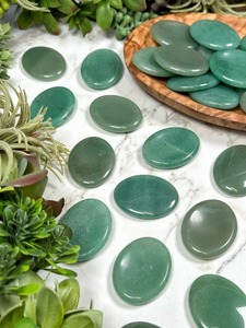 Fabricante, venta al por mayor, cristal ovalado tallado Natural, piedra de preocupación, ágata, piedra preciosa verde semipreciosa, 30-40mm, artesanía, curación potente - Product Image 5