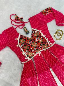 Dernier Designer Pur Rayonne Coton Imprimé Travail Lehenga Choli Par FabZone - Product Image 4