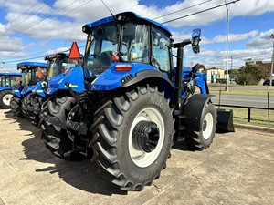 2024 Nouveau chargeur frontal pour tracteur Hollan T5.120 - Product Image 4