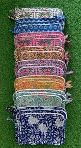 Vente en gros voyage femmes matelassé tablette ordinateur portable pochette à fermeture éclair sacs étui de protection Mack livre sac matelassé étui pour ordinateur portable Logo personnalisé - Product Image 5