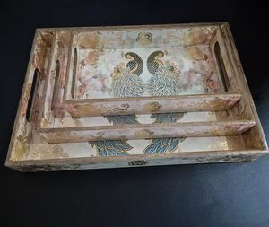 Ensemble de trois plateaux de service rectangulaires de style antique, finition imprimée et émaillée avec base en bois MDF pour un usage domestique - Product Image 5