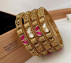 Piedra de diseño bañada en oro y latón, piedra de obra de Bengals - Product Image 1