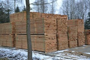 Grande planche collée en bois de hêtre frais pour le bois de hêtre bordé et non tranchant de qualité cercueil cuit à la vapeur ou KD - Product Image 5