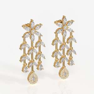 Boucles d'oreilles pendantes Aurora Cascade en moissanite, or 9 carats - Product Image 4