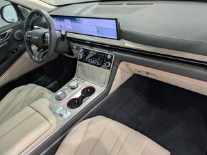 Genesis GV80 2.5T Advanced AWD 2025 de Alta Gama, Vehículo Utilitario Deportivo con Tracción en las Cuatro Ruedas - Product Image 6