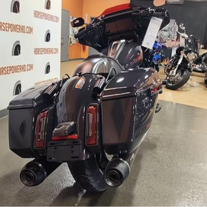 2026 Top vente aux enchères commerciales FLHXSTSE - CVO Street Glide Limited 1 977 cm³ 115 CV 4 500 tr/min Prêt à être expédié - Product Image 1