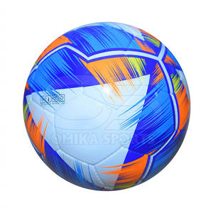 Balón de fútbol profesional diseñado para partidos competitivos que garantizan estabilidad de agarre y tacto suave - Product Image 6