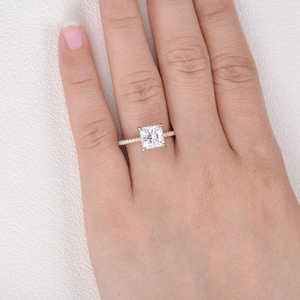 แหวนหมั้นเพชรโมอิสซาไนต์ทรงเจ้าหญิงเงินแท้ 925 พร้อมวงแหวนแบบซ่อนประดับ ดีไซน์หรูหราและมีสไตล์ - Product Image 1