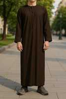 Thobe Taille Musulmane Poche Couleur Unie Conception Arabe Robe Arabie Qatar Mode Hommes Vêtements Islamiques par AM IMPEX