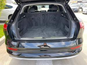 Voiture d'occasion fiable Audi e-tron Prestige quattro 4 portes SUV AWD 2019 - Product Image 4