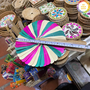 Abanico de Mano de Bambú Hecho con Auténtico Bambú Vietnamita para Refrescarse Diariamente y como Elegante Decoración - Product Image 2