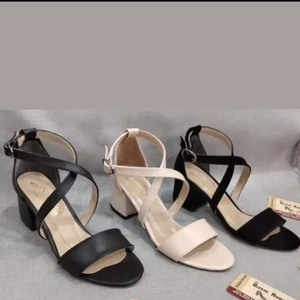 Sandales pour femmes, chaussures décontractées, talons courts de 5 cm, fabriquées en Turquie - Product Image 1