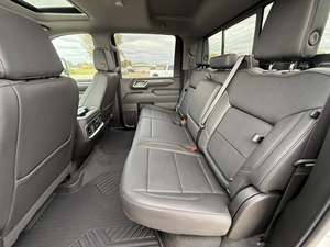 เชฟโรเลต ซิลเวอราโด เอส 3500HD ปี 2025 สภาพใหม่เอี่ยม - Product Image 4