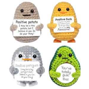 Poupée en coton au crochet faite à la main, adorable et très prisée, en fil doux, cadeau idéal pour les amis et la famille - Product Image 1