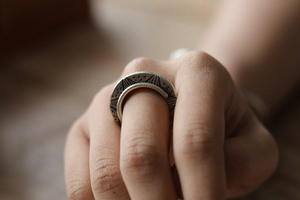 Bague ajustable inspirée d'une aileron de poisson, faite à la main en argent sterling 925, bijoux bohème hippie artisanal pour femmes, vente en gros, approvisionnement en usine - Product Image 4