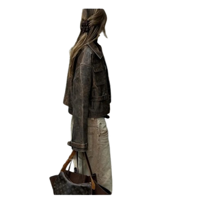 Chaqueta de Cuero Marrón para Mujer, Estilo Bomber Corto Desgastado - Product Image 5