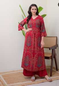 Ropa de fiesta de alta calidad Kurti para mujer con escote y pantalón elegantes disponibles a precios al por mayor desde la India - Product Image 3