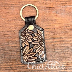 พวงกุญแจรถยนต์หนังดอกทานตะวันสลักลายแบบตะวันตกใหม่พวงกุญแจหนังวัวทำมือทำด้วยมือหรูหราหนังวัวทำมือ - Product Image 1