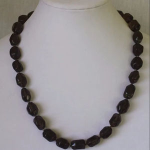 Collier coloré en résine époxy avec des conceptions personnalisées Léger, durable et moderne - Product Image 1