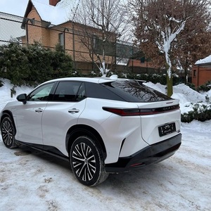 Lexus RZ 450e Lu-xur-y AWD Plus altamente comercializable - Product Image 2