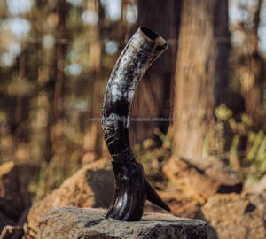 Corne à boire européenne de luxe distinctive magistralement fabriquée à la main finition polie taille personnalisable pour la bière hydromel - Product Image 3