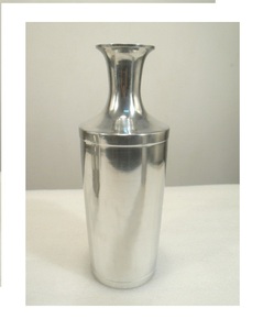 Vase bouteille en aluminium métallique pour intérieur et extérieur - Product Image 1