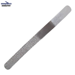 Raspador de Pezuñas de Alta Calidad, Reutilizable y Ecológico, para Caballos, Instrumento Quirúrgico Veterinario Equino, Mango de Madera, HAREEMCO - Product Image 1
