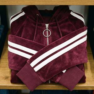 Haut de survêtement en molleton épais pour femme, sweat à capuche zippé marron, logo personnalisé du fabricant, broderie 3D sur le devant, design personnalisable - Product Image 4