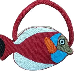 กระเป๋าราตรีประดับด้วยลูกปัดของเด็กผู้หญิงผู้หญิงคุณภาพสูงดีไซน์รูปปลาหลากสีทำด้วยมือลายด้ายในอินเดีย - Product Image 1