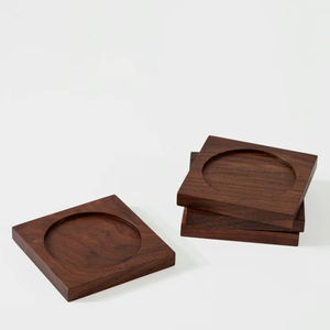 Ensemble de dessous-de-verre en bois moderne, idéal pour les maisons contemporaines et la décoration élégante du salon, avec une texture en bois naturel - Product Image 1