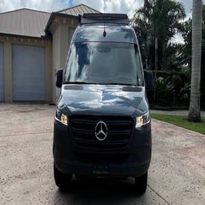 LOS MÁS VENDIDOS DEL 2022: MERCEDES-BENZ SPRINTER 2500 4X4 CONVERSIÓN A CAMPER PERSONALIZADA, TURBODIÉSEL V6, TRACCIÓN EN LAS 4 RUEDAS, CARROCERÍA DE TECHO ALTO - Product Image 6