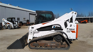 2021 Bobcaat T870 Mini Loader High Efficiency EPA Approved Wheel Steer with Powerful Engine Bucket Attachment Used Condition - Product Image 3