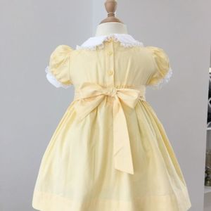 Lindo vestido amarillo para niñas Smocked-Vestido de princesa de línea A bordado personalizado-OEM-ODM - SM12062023 - Product Image 2