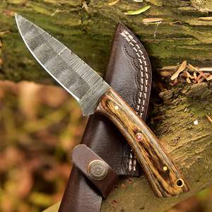 Couteau de chasse en acier damas fait à la main de haute qualité avec gaine en cuir conception de couteau de Camping à lame fixe prise en charge OEM - Product Image 2