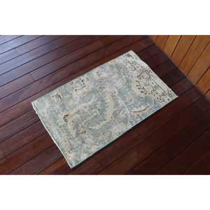 Petit tapis turc en laine 16x2,7 pi (49x81 cm) gris patchwork, tapis vintage écologique avec envers en latex - Product Image 2