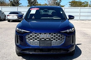 โปรโมชั่น (W&T) รถยนต์มือสอง Audi Q5 Premium Plus 4 ประตู SUV ขับเคลื่อน 4 ล้อ ปี 2025 (เครื่องยนต์ 2.0 ลิตร 4 สูบ เทอร์โบ 7AM) รถ SUV มือสอง - Product Image 2