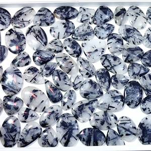 Belle pierre précieuse de quartz en vrac rutile noir naturel Cabochon en gros pour la fabrication de bijoux - Product Image 3