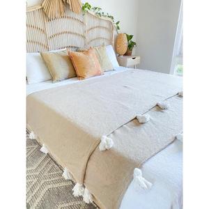 Couverture marocaine faite à la main, authentique artisanat berbère, couverture douce tissée à motifs tribaux, décoration d'intérieur, cadeau - Product Image 1