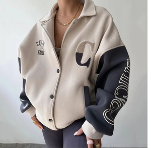 Fabricant de vêtements OEM pour femmes Vente en gros Veste letterman pour équipe d'université Veste universitaire de baseball streetwear personnalisée de haute qualité - Product Image 3