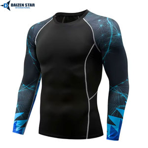 Chemise de compression respirante à manches longues UPF50+ à séchage rapide et écologique pour les surfistes - Product Image 2