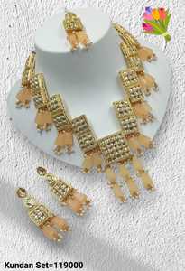 ENSEMBLE DE BIJOUX INDIENS TRADITIONNELS ET À LA MODE EN CUIVRE ENSEMBLE DE BIJOUX DE MARIAGE POUR FEMMES BOUCLES D'OREILLES ET COLLIER - Product Image 2