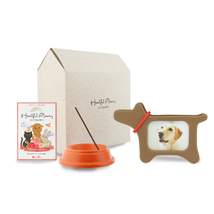 Moderno Set de Incienso Aromático de Bambú con Forma de Perro Ángel para Cremación de Mascotas - Product Image 1