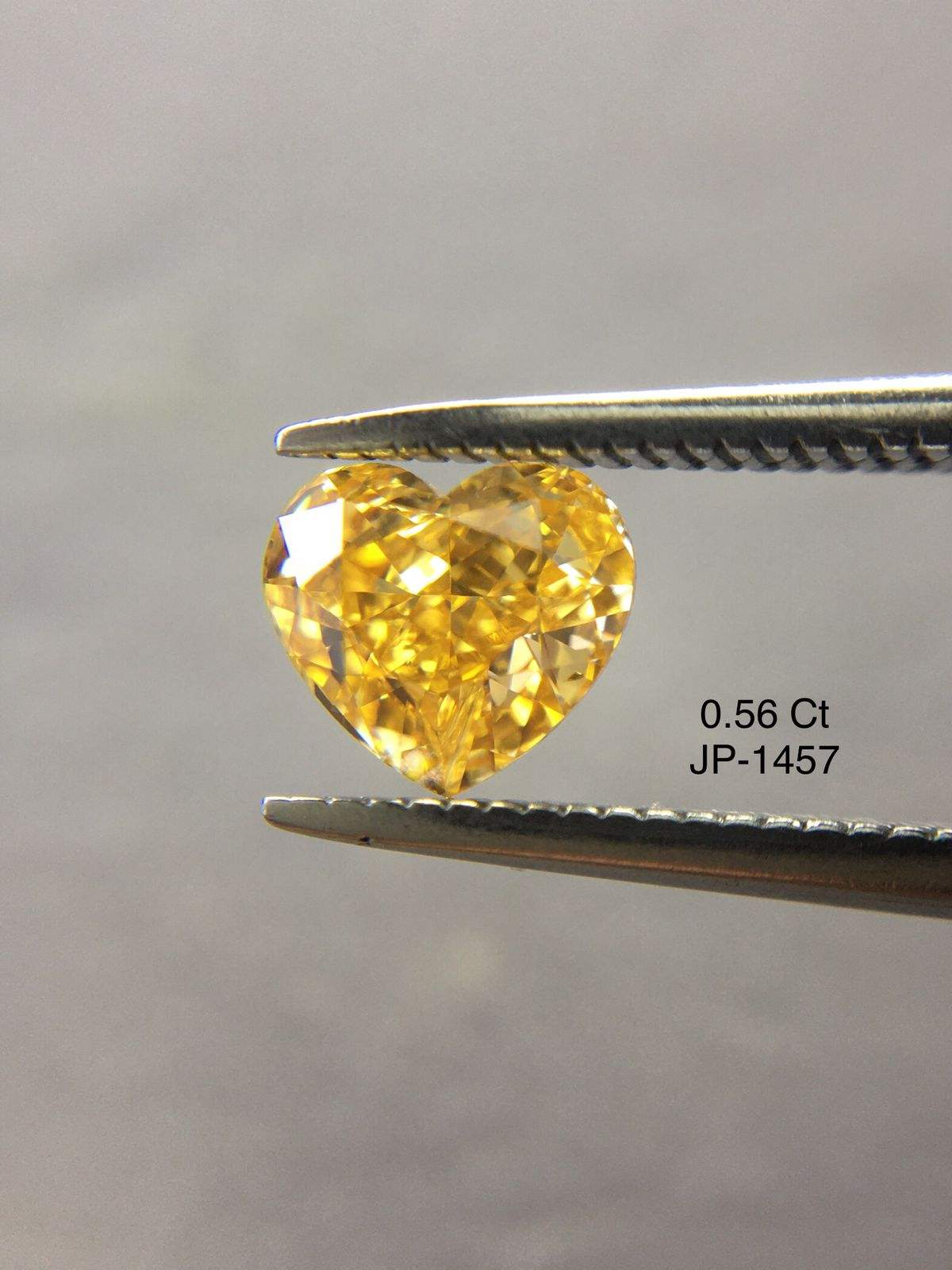 สีเหลือง